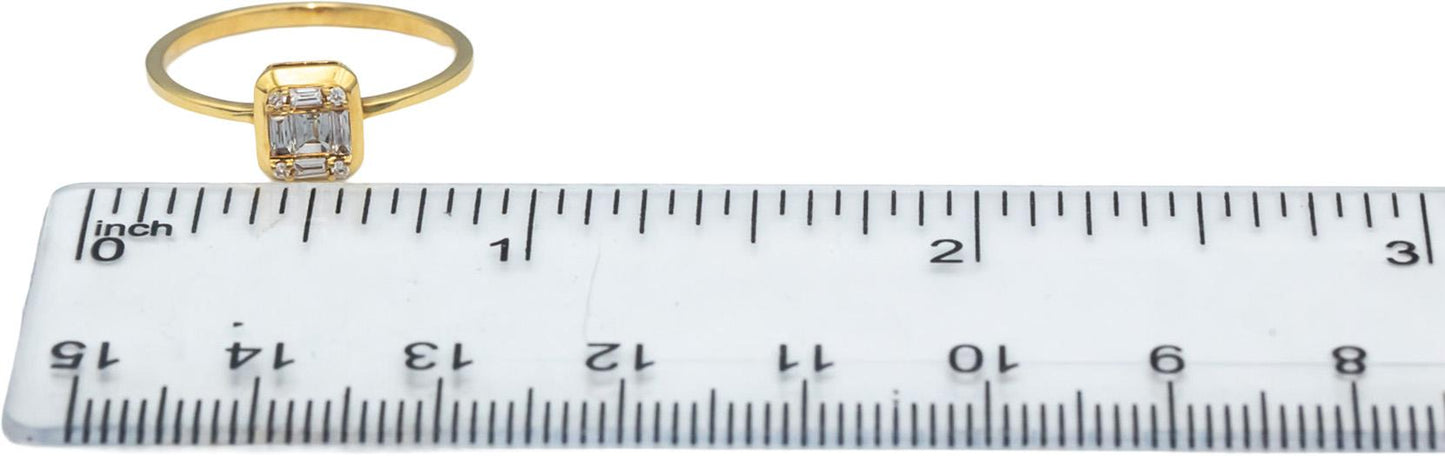 18k Yellow Gold VS Round & Emerald Cut Diamond Ring 0.18CT Size 7.25