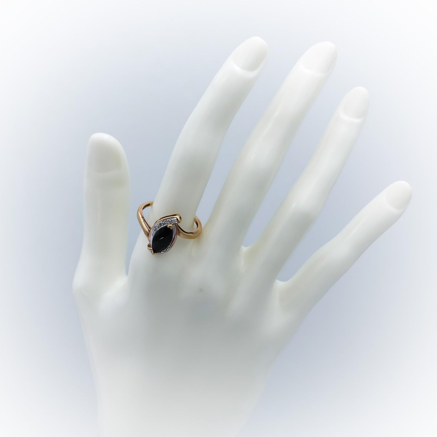 10k Yellow Gold Black Onyx Cocktail Ring w/ Diamond Accents Size 9.5