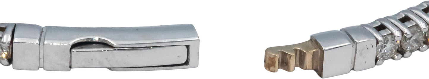 18k White Gold Round Diamond Flexible Bangle Bracelet 2.16CT