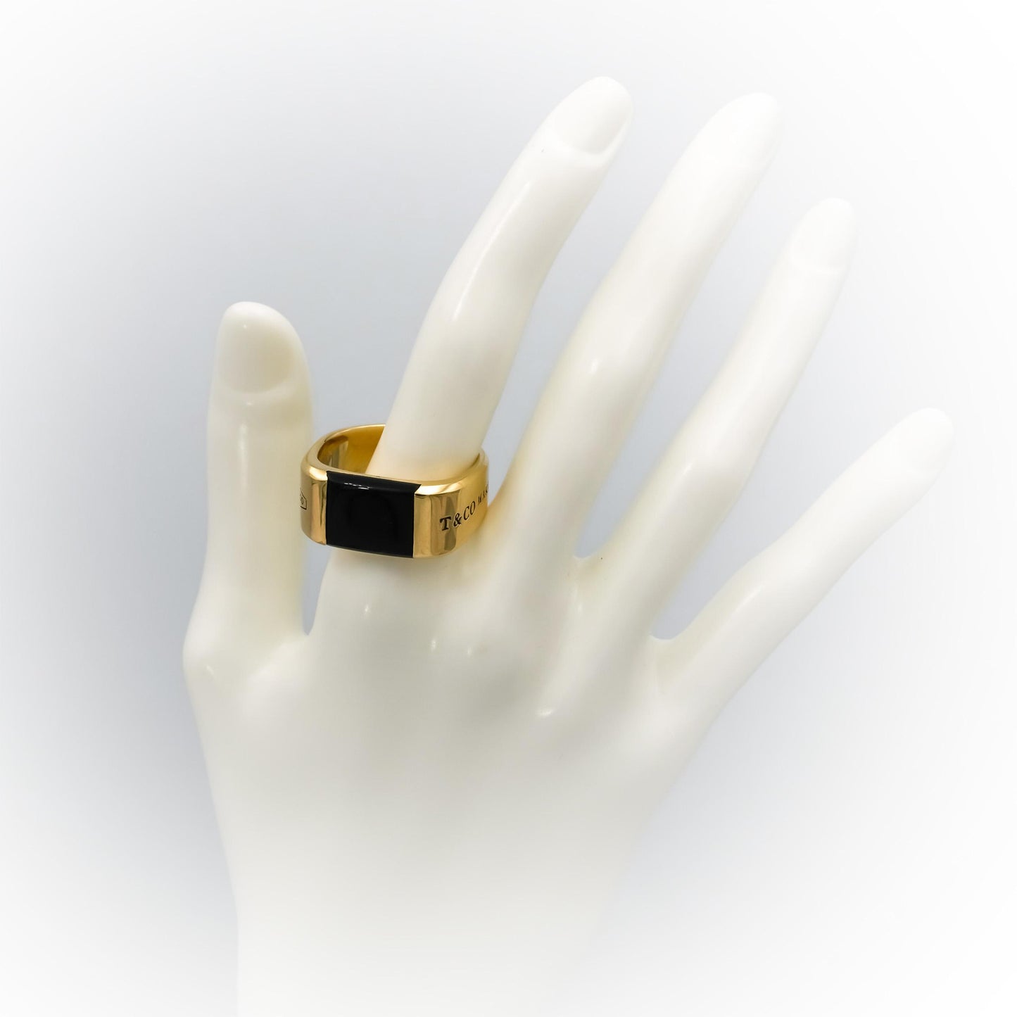TIFFANY & CO. 18k Yellow Gold 1837 Makers Black Onyx Signet Men's Ring Size 13.5
