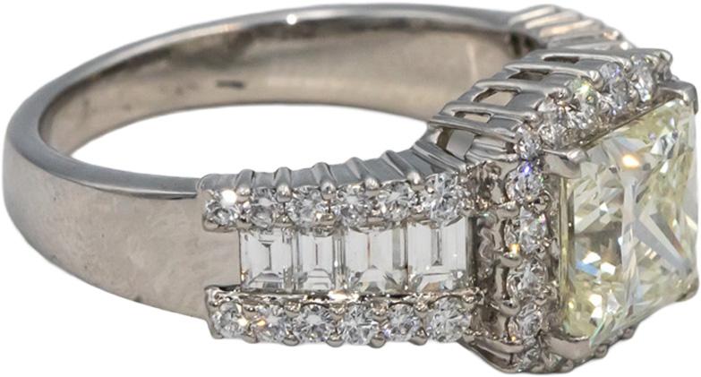 Platinum VS Princess Round Baguette Cut Diamond Ring 3.04CT w/ 2.02CT Center