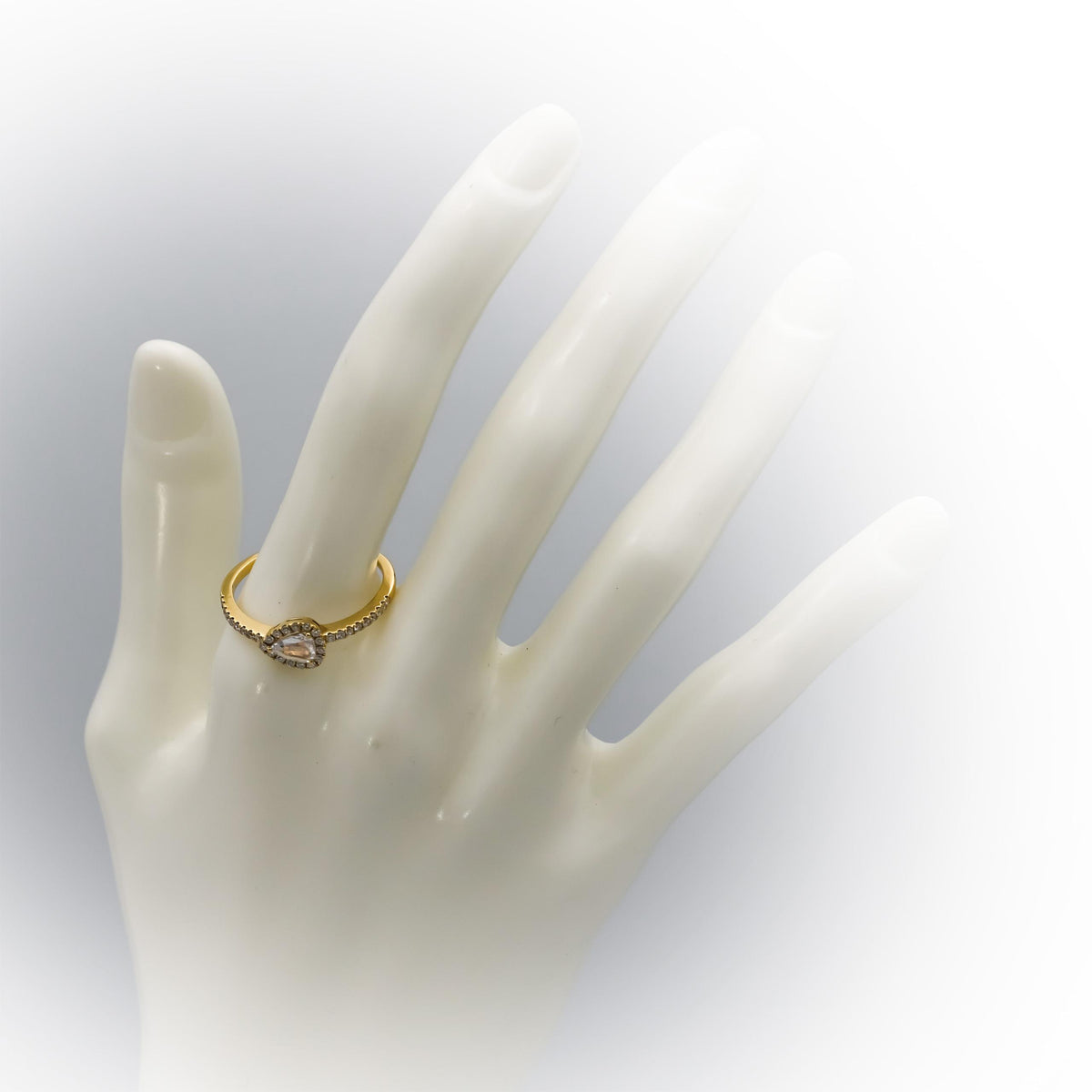 18k Yellow Gold Rose Cut Pear and Round Diamond Ring 0.50CT Size 10.25