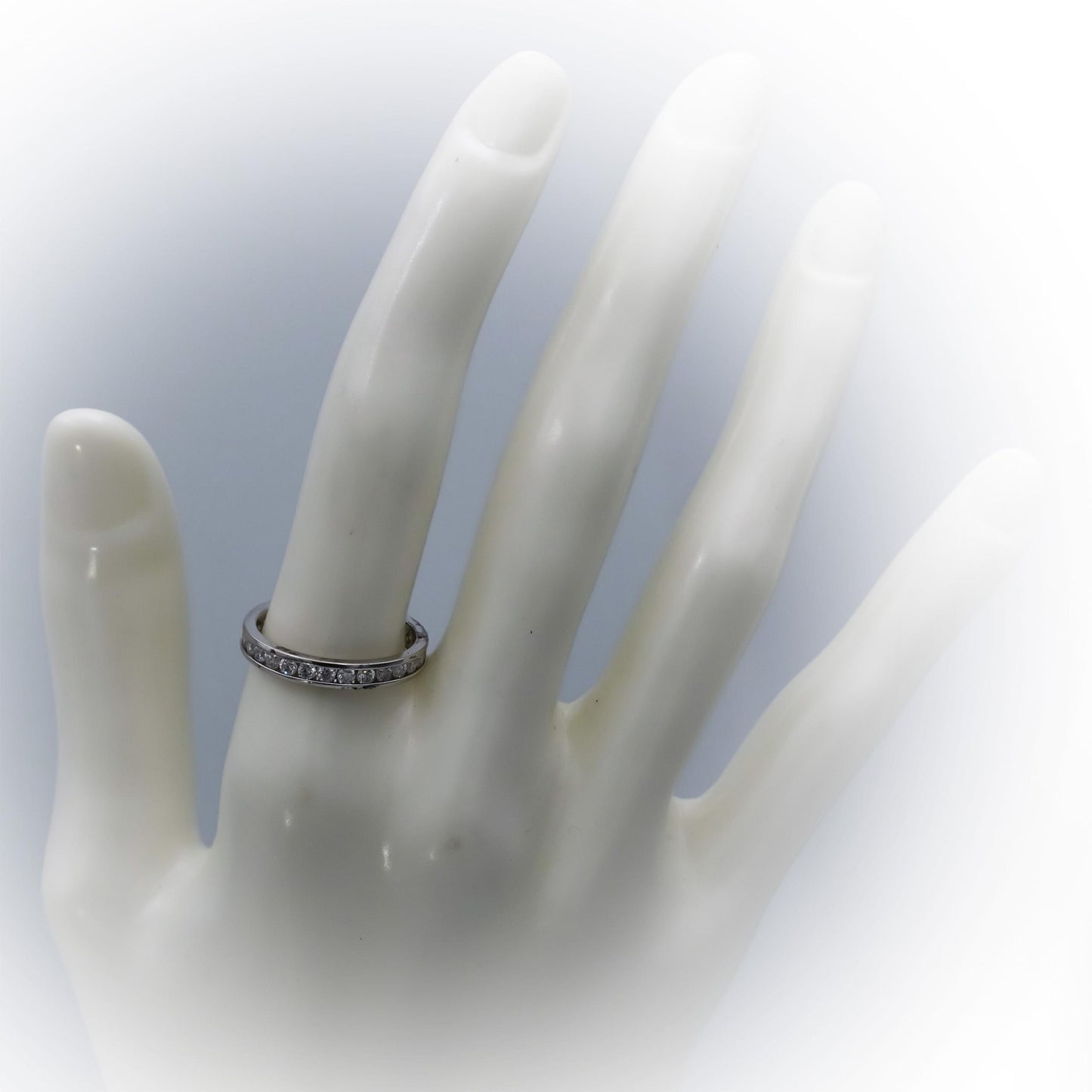 14k White Gold Round Channel Set Diamond Eternity Band Ring 1.0CT Size 7