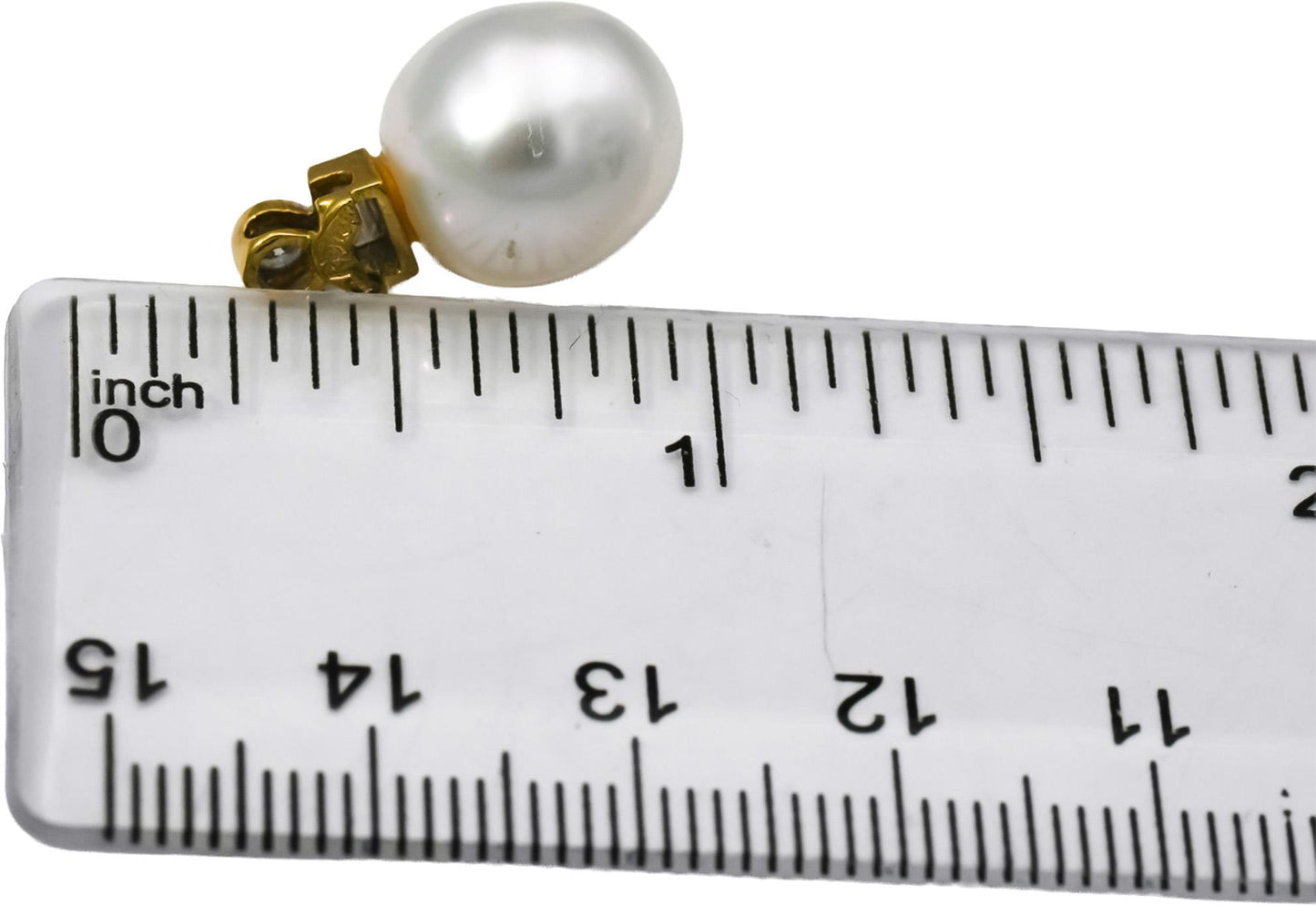 18k Yellow Gold VS Diamond and 11.0mm Pearl Pendant 0.15CT