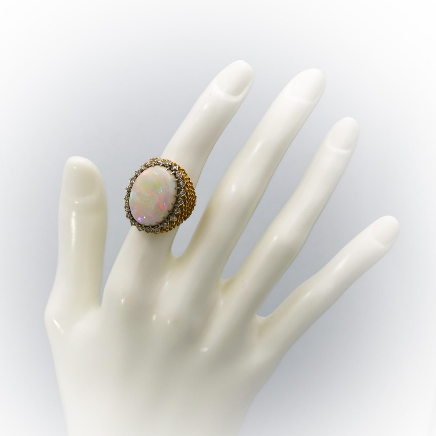 Vintage Antique Retro 18k Yellow Gold Diamond and Opal Ring 9.30CT Size 5.25