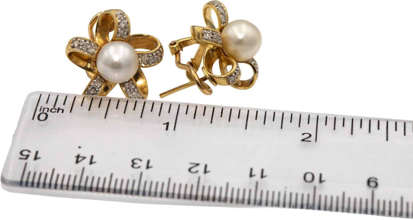 14k Yellow Gold Round Diamond & 8mm Pearl Floral Ribbon Earrings 0.25CT