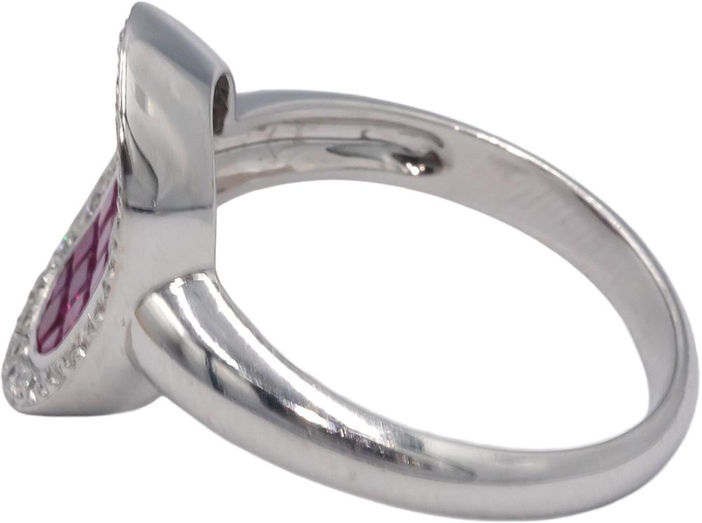 18k White Gold 0.62CT Diamond and Ruby Cluster Oval Ring Size 7.25