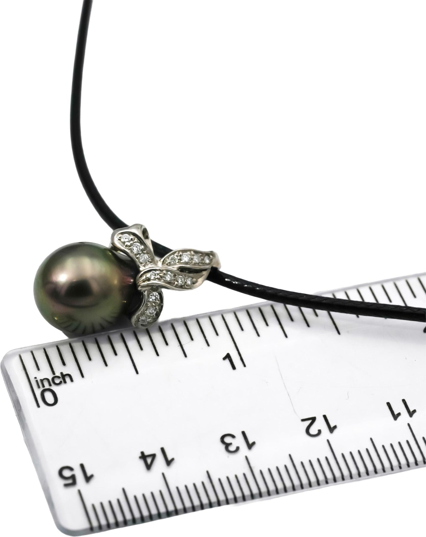 18k White Gold VS Round Diamond and 11.2mm Pearl Pendant Necklace 0.10CT