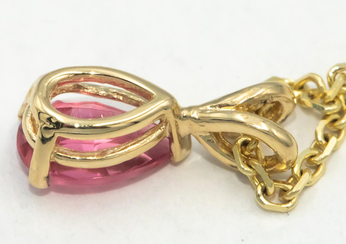 14k Yellow Gold Pear Cut Pink Tourmaline Solitaire Pendant Necklace 0.91CT