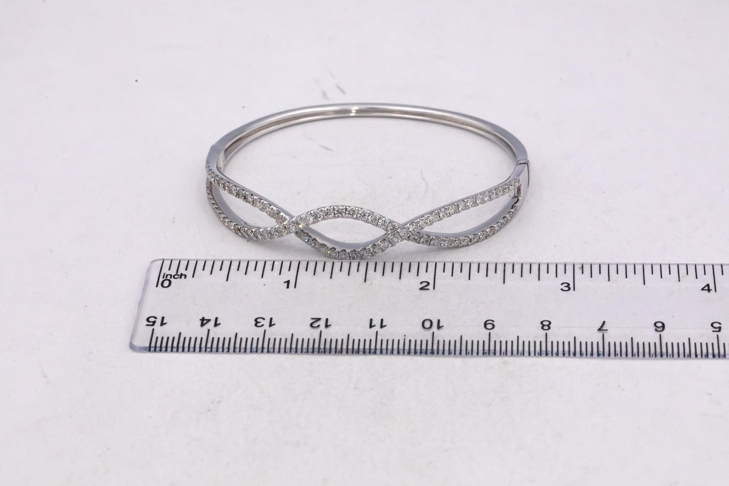 ODELIA 18k White Gold Round Diamond Bangle Bracelet 3.0CT