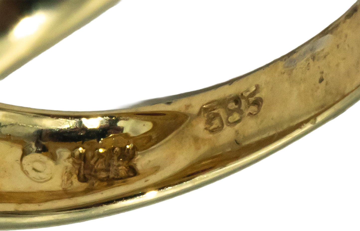 14k Yellow Gold Round Diamond and Cabochon Ruby Ring 0.30CT Size 6.75