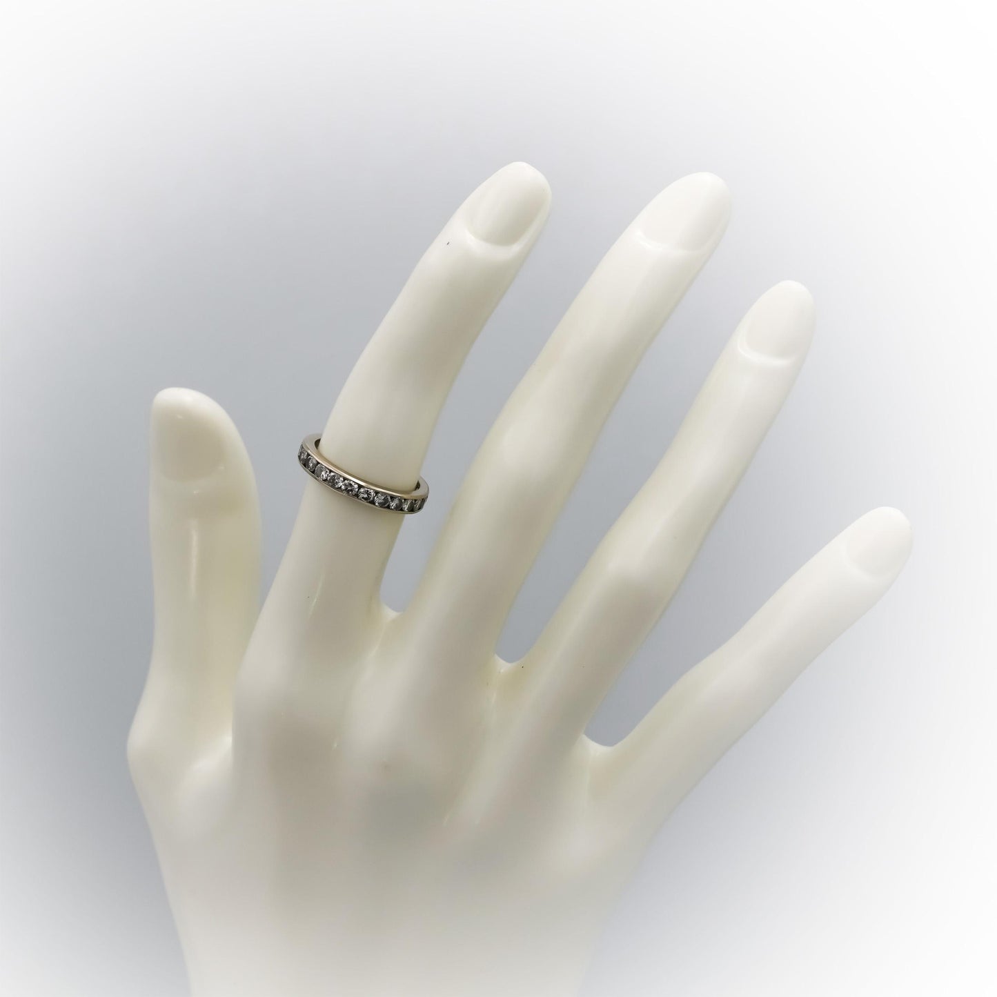 14k White Gold Round Channel Set Diamond Eternity Band Ring 1.0CT Size 5.75