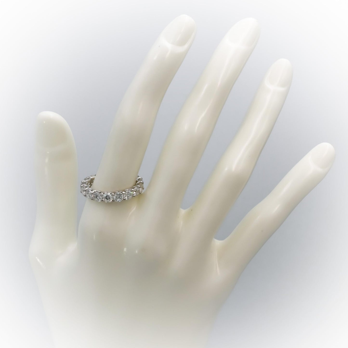 14k White Gold Round Diamond Shared Prong Eternity Band Ring 4.0CT Size 7