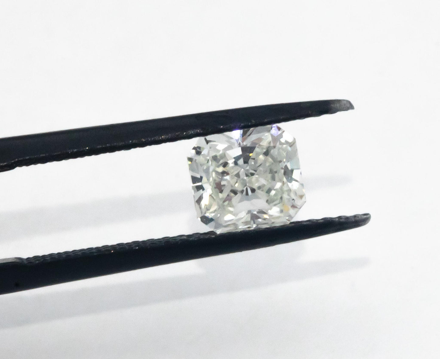 GIA Certified Radiant Cut Diamond VS1/H Rectangular Modified Brilliant 1.21CT
