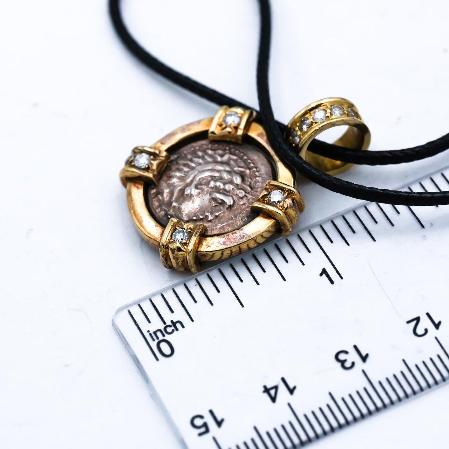 18k Yellow Gold Round Diamond Ancient Coin Pendant Necklace 0.30CT