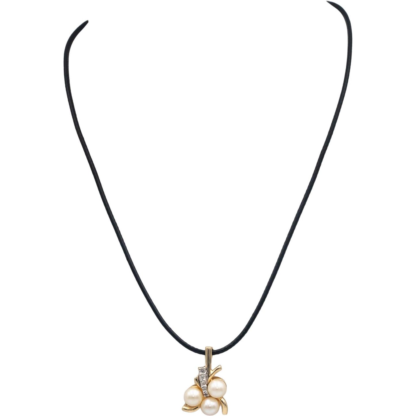 14k Yellow Gold 0.08CT Diamond and 5.8mm Pearl Pendant