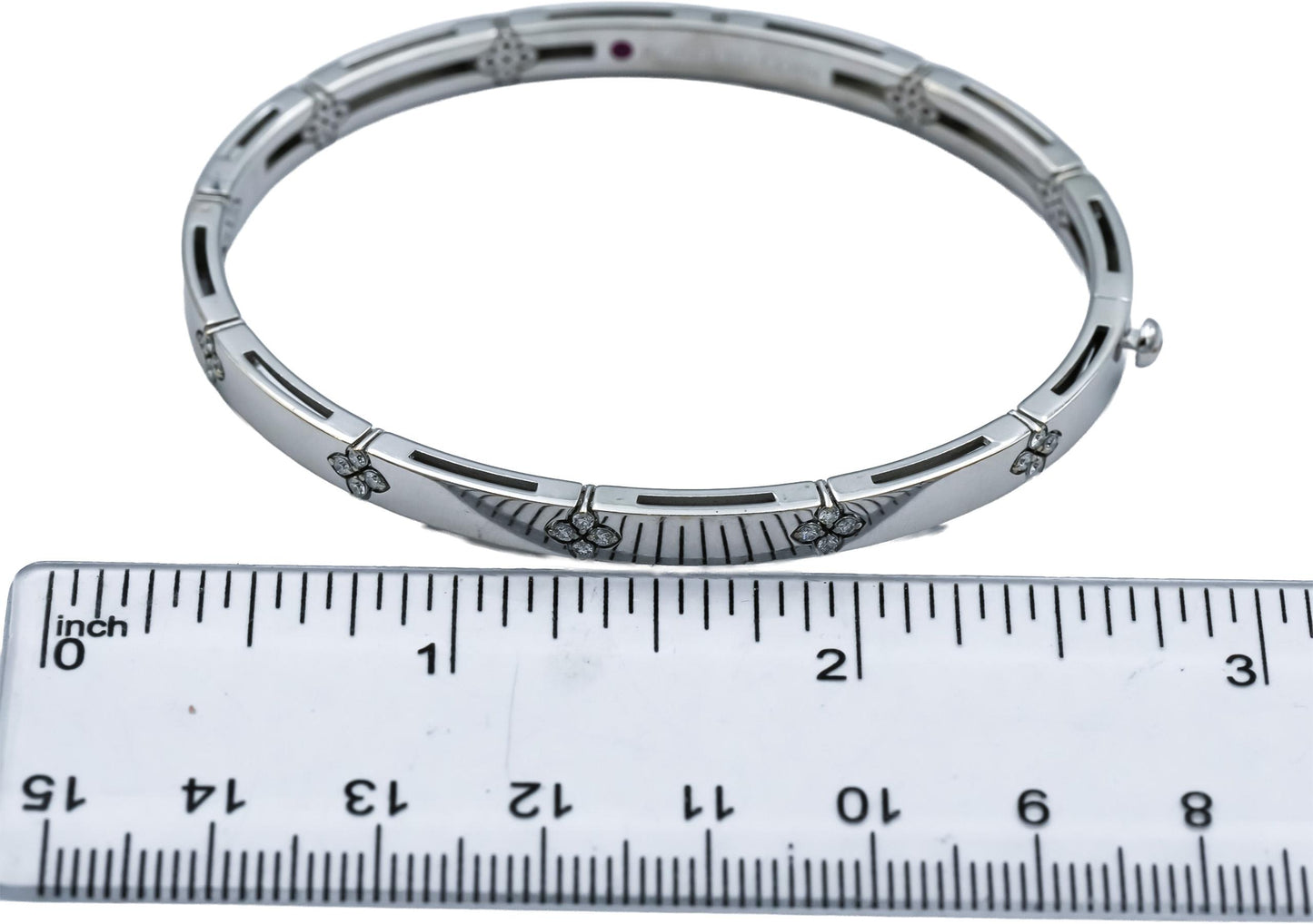 ROBERTO COIN 18k White Gold Diamond Love in Verona Bangle Bracelet 0.15CT