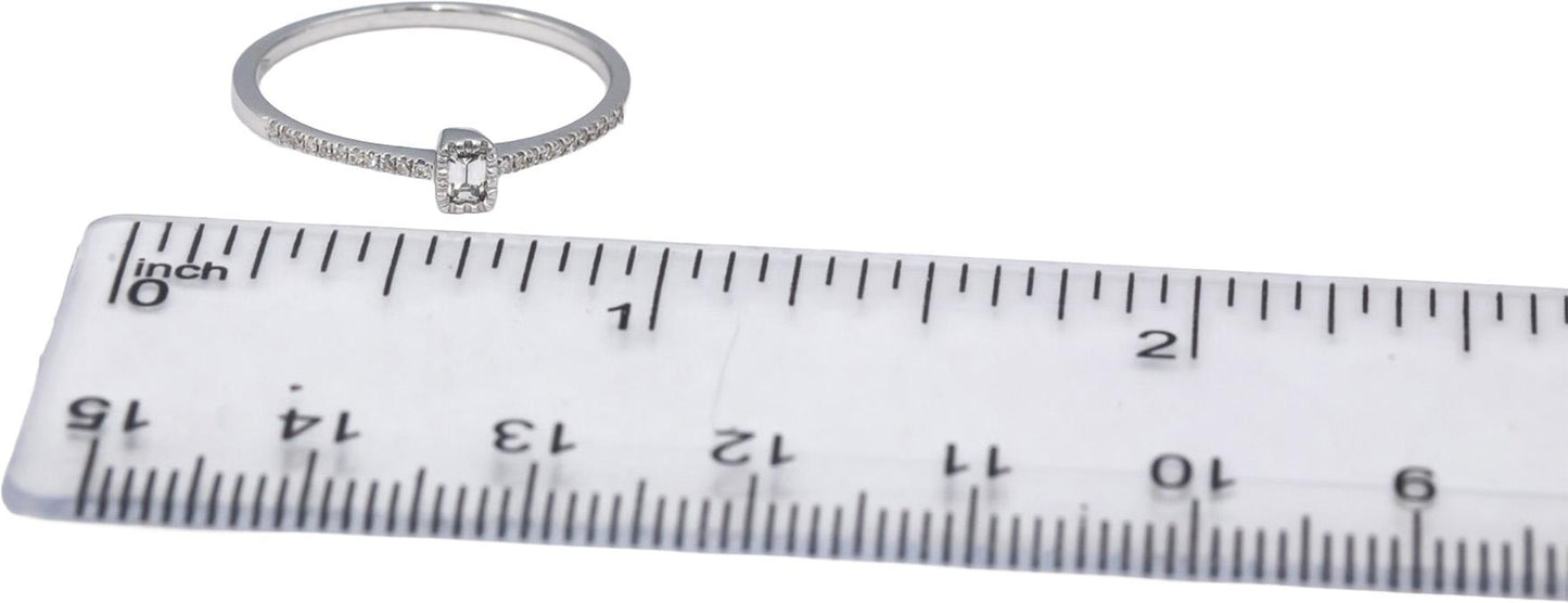 18k White Gold VS Emerald & Round Diamond Band Ring 0.13CT Size 7.25