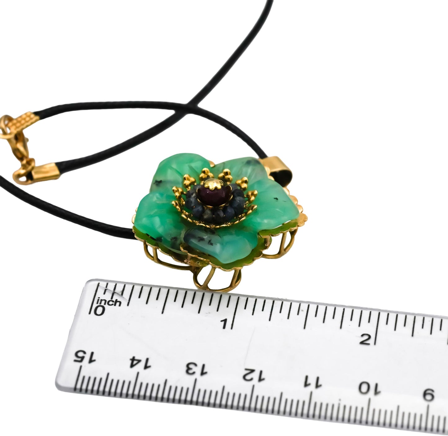 14k Yellow Gold Jadeite and Sapphire Flower Pendant Necklace