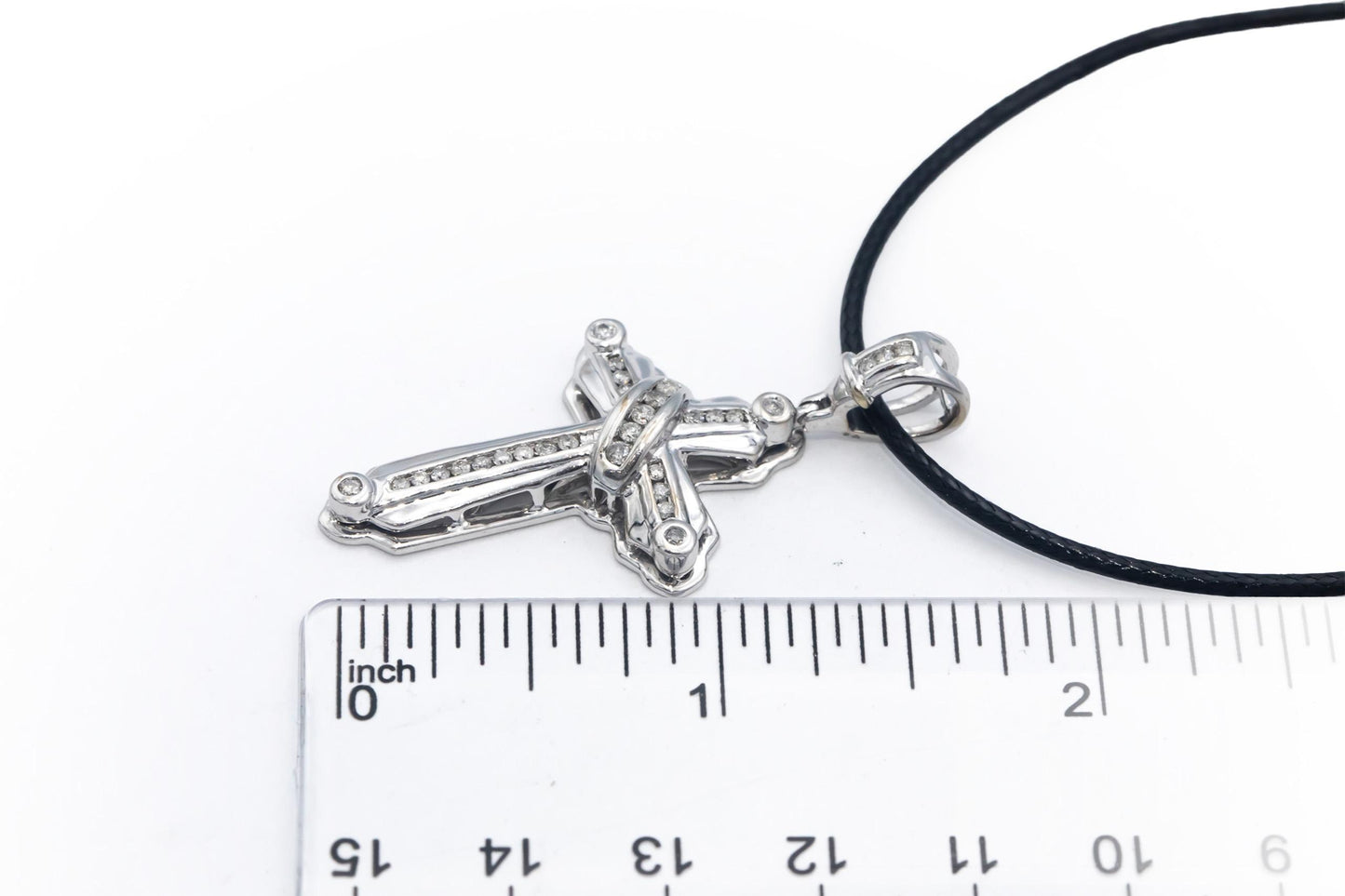 14k White Gold 0.33CT Round Cut Diamond Channel Bezel Set Cross Pendant Necklace