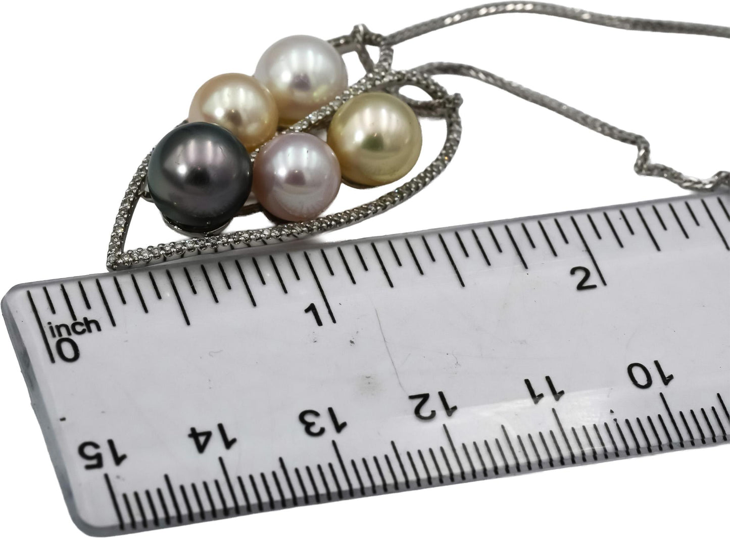 18k White Gold VS Round Diamond and 8-9.5mm Pearl Pendant Necklace 0.52CT
