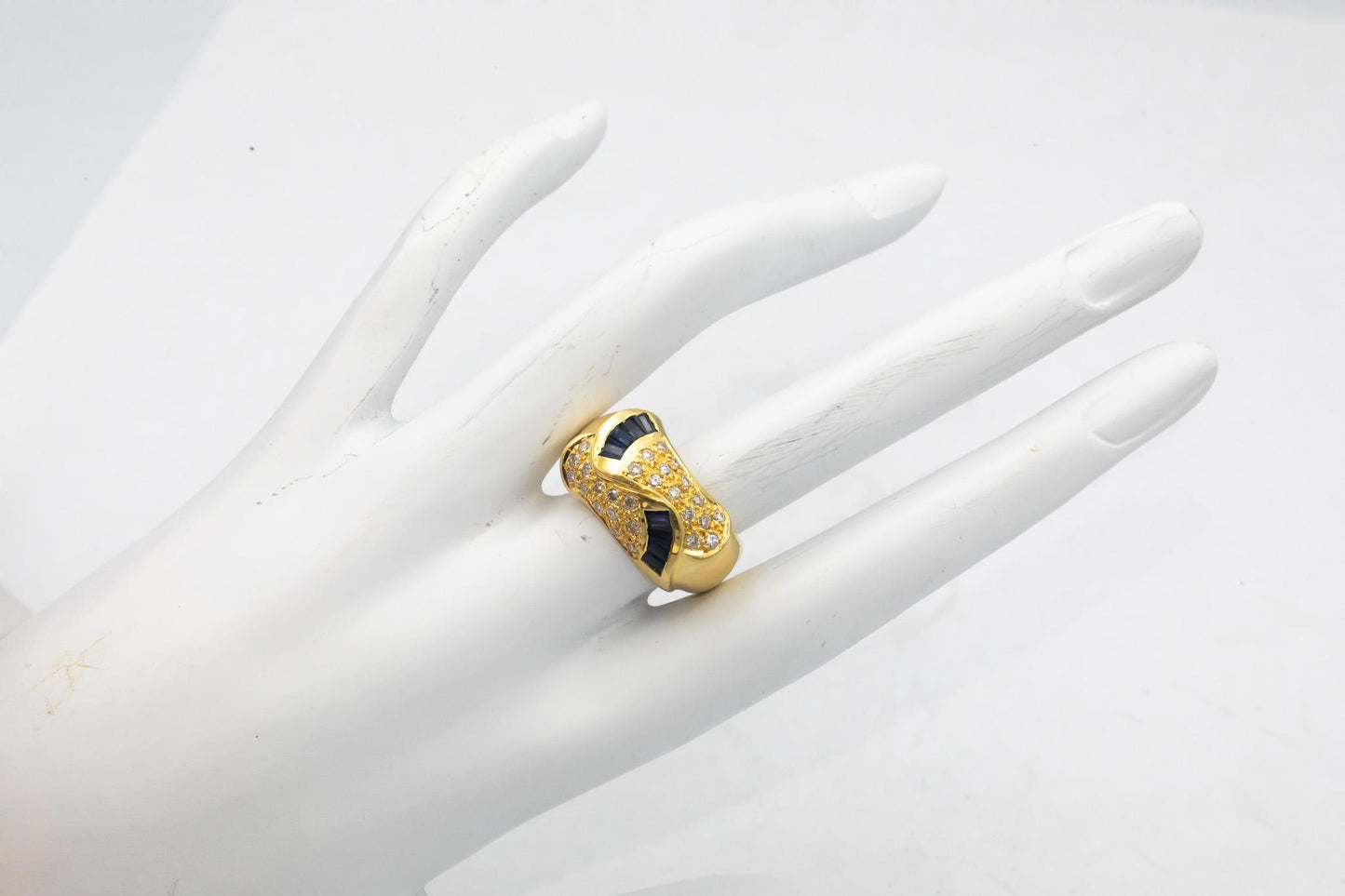 18k Yellow Gold 1.55CT Diamond and Sapphire Cluster Band Ring Size 7.5