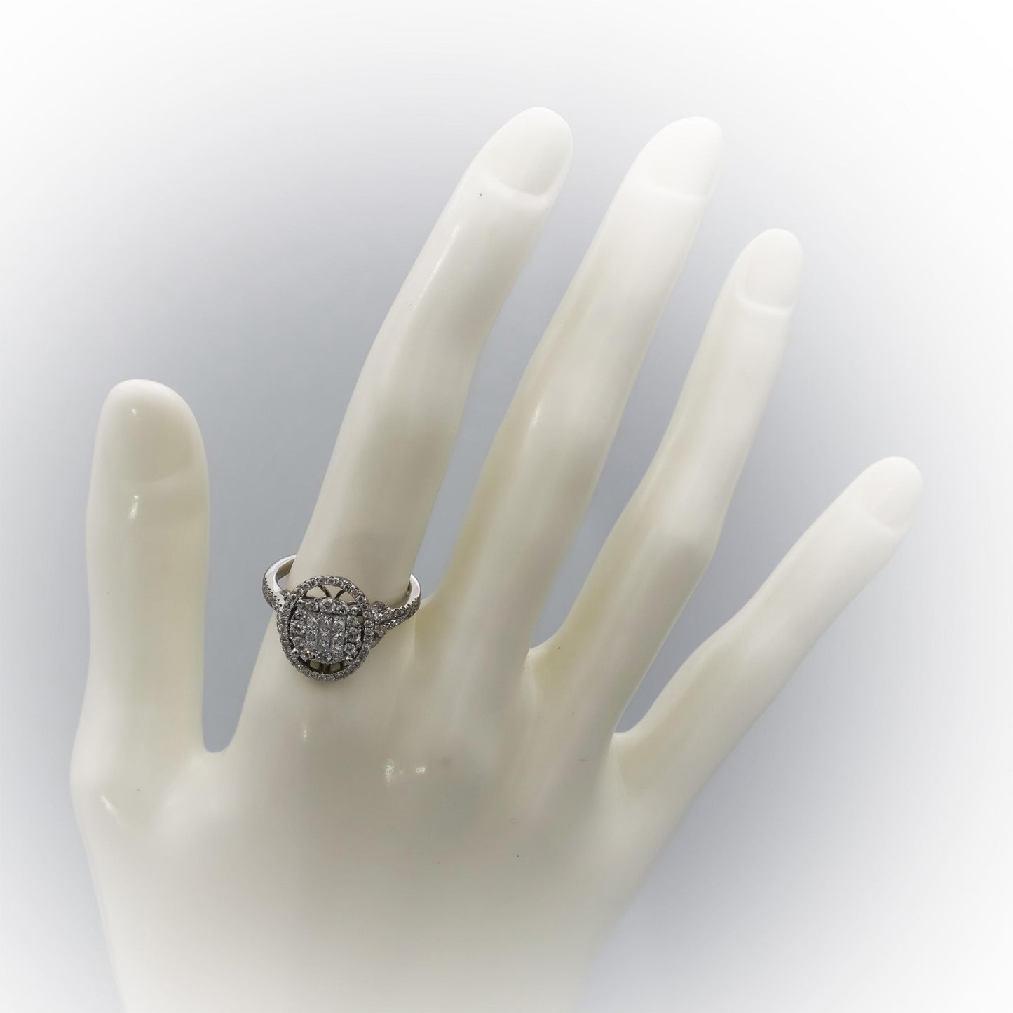 14k White Gold Round Pave Diamond Ring 1.0CT Size 7.25