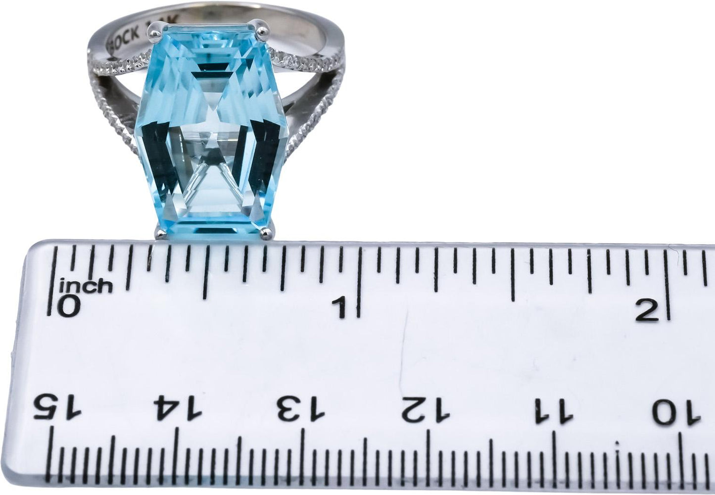 14k White Gold Blue Topaz and VS Diamond Cocktail Ring 8.25CTW Size 8.75