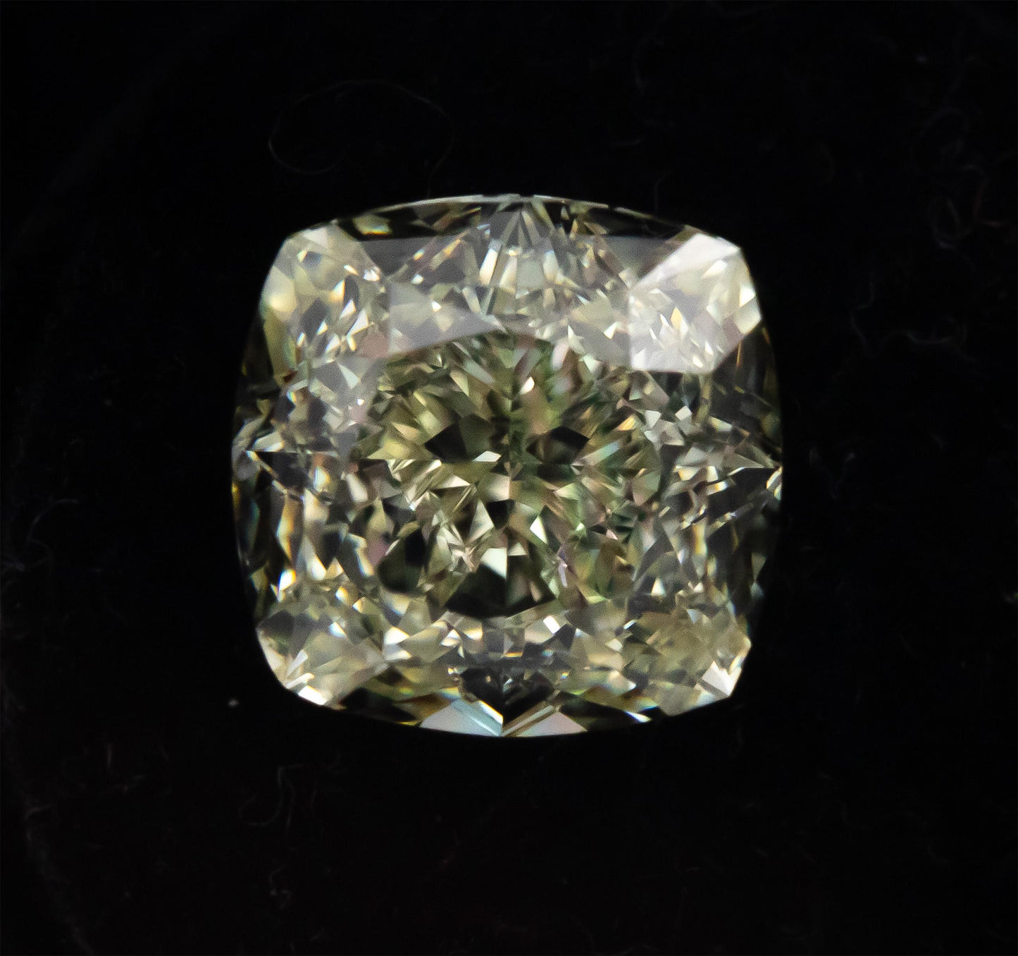 GIA Certified SI1/S-T Cushion Modified Brilliant Cut Loose Diamond 3.02CT