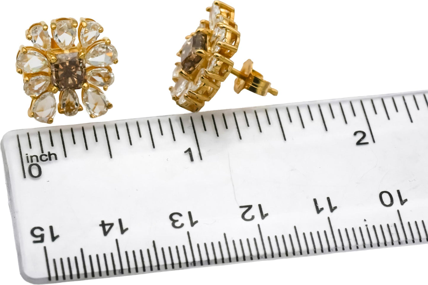 18k Yellow Gold VS Cushion and Pear Cut Diamond Stud Earrings 4.37CT 22 Pieces