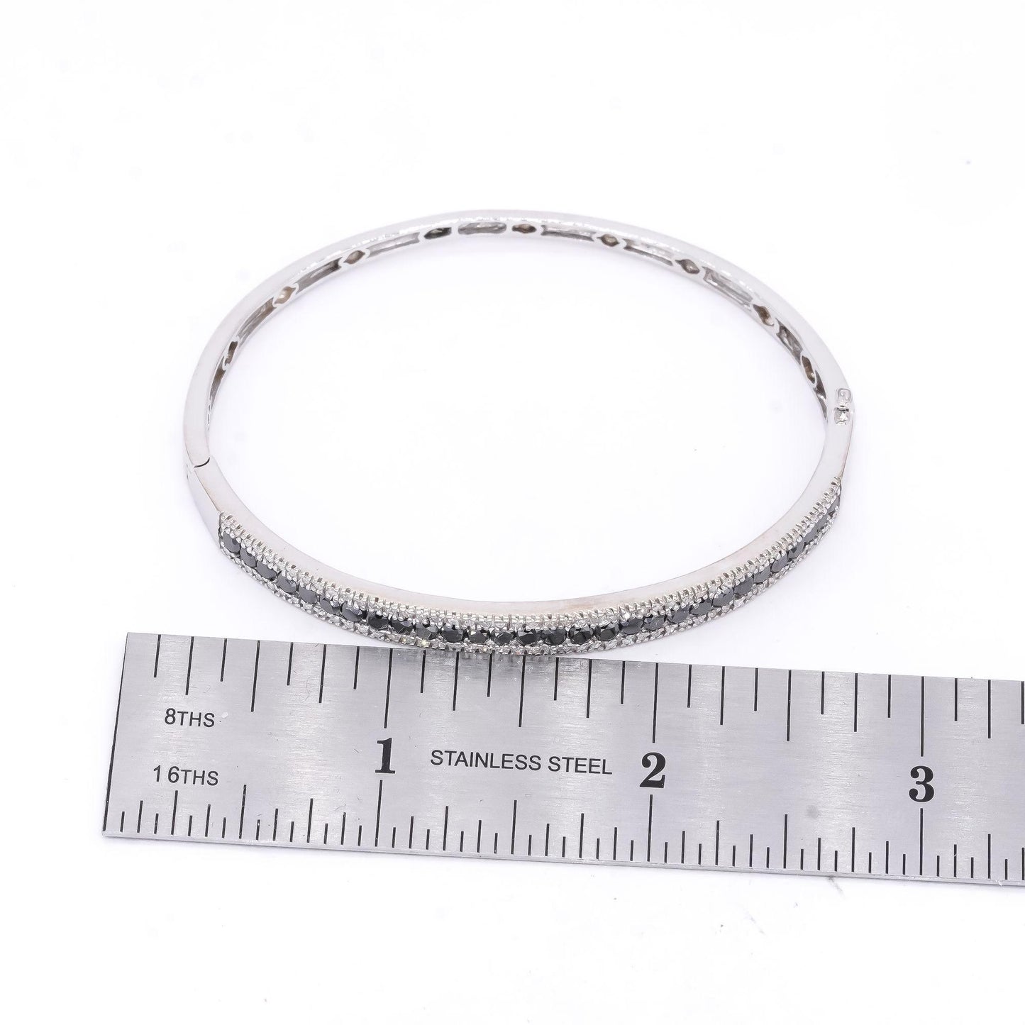 14k White Gold 2.0ct Black & White Diamond Bangle Bracelet