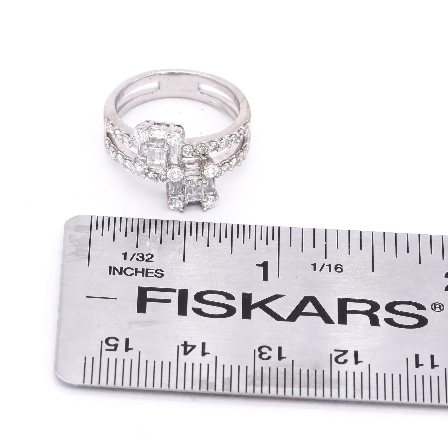 18k White Gold 1.50CT VS Diamond Free Form Cocktail Ring size 6.5