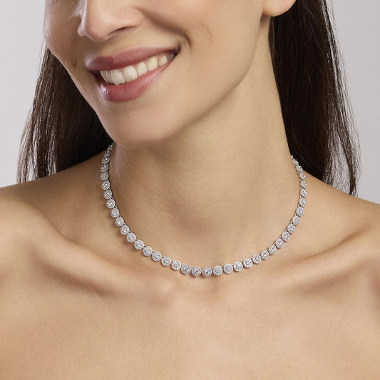 How to Choose the Perfect Necklace: A Style Guide
