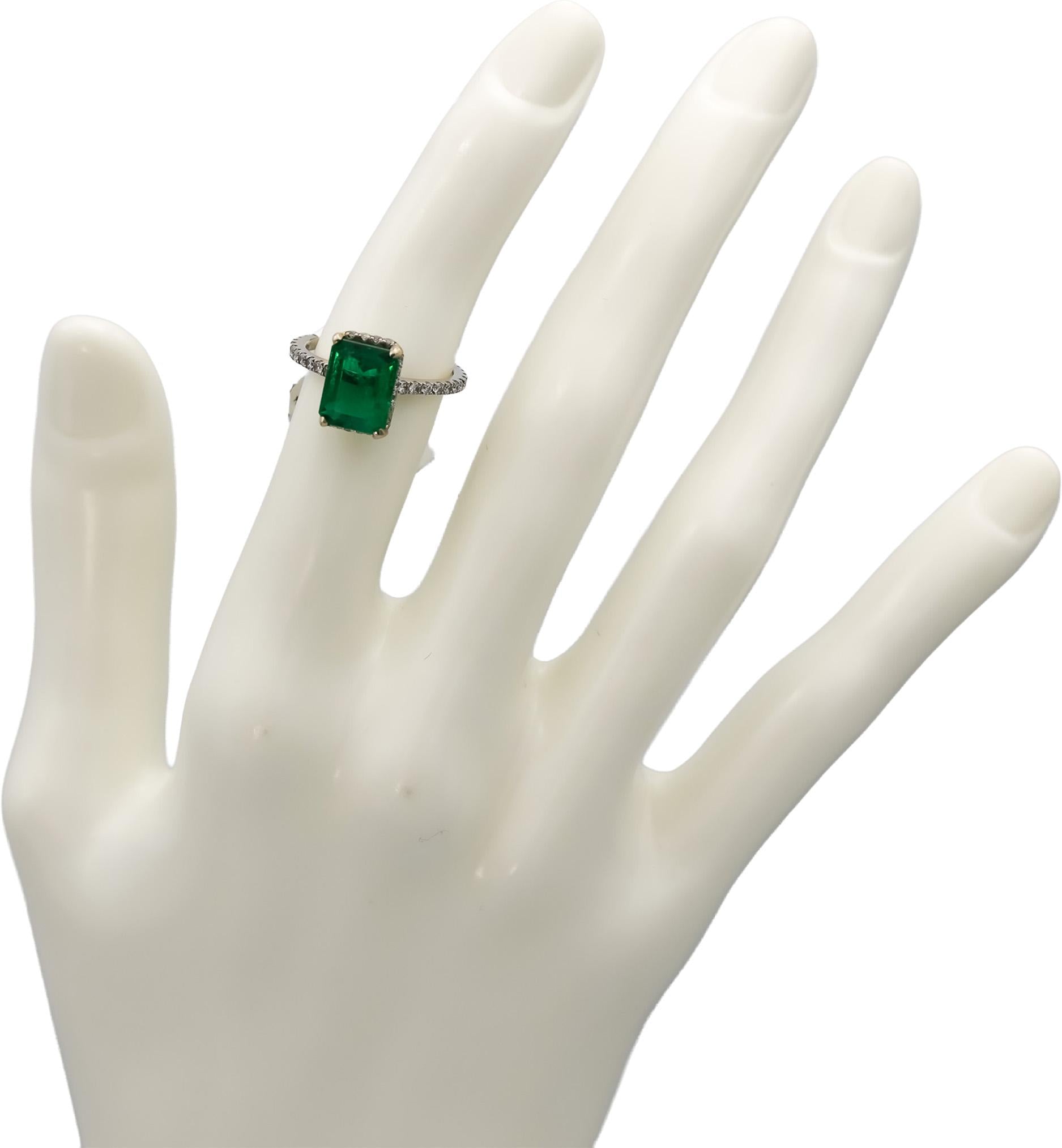 GIA Certified 18k White Gold Diamond and Zambia Emerald Ring 2.93CT Size 5.25