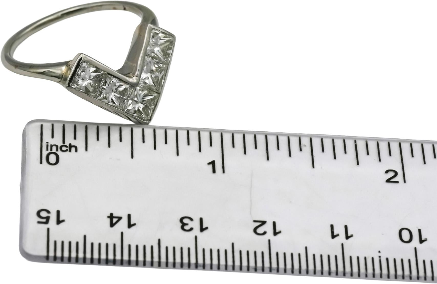 18k White Gold VS Princess Cut Diamond Chevron Ring 2.50CT Size 9.5