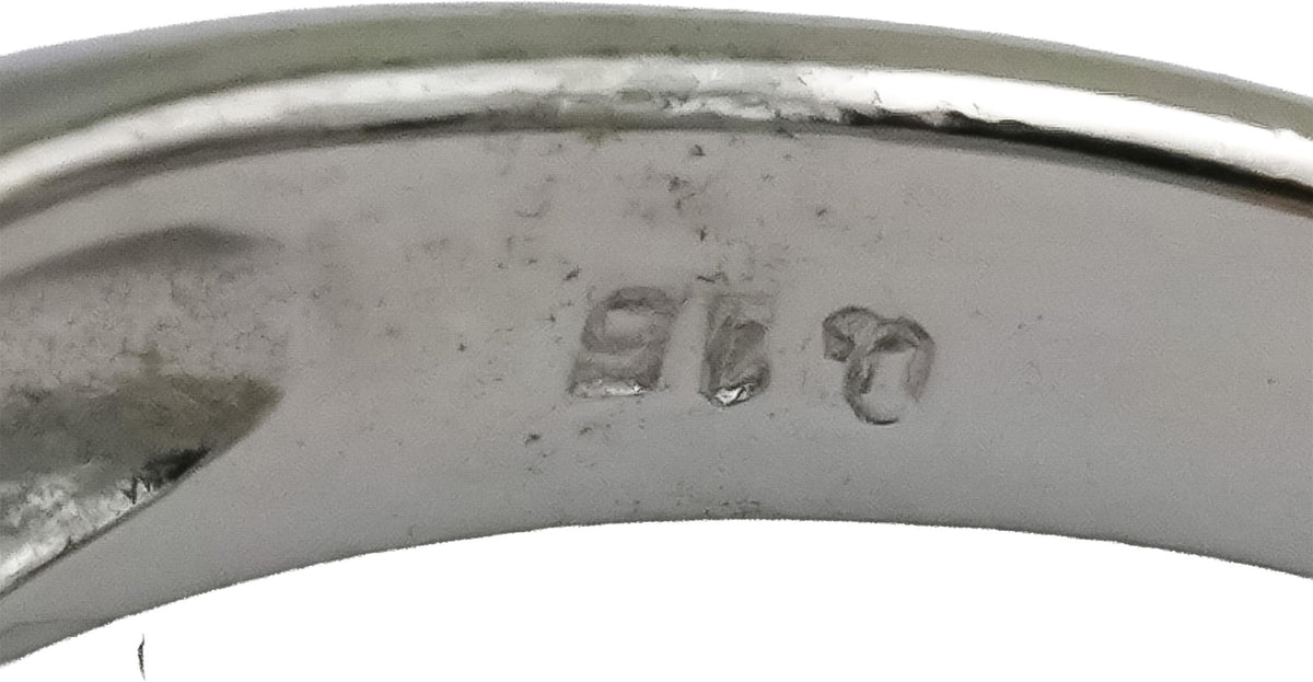 14k White and Yellow Gold VS Round Bezel Band Ring 0.15CT Size 6.75