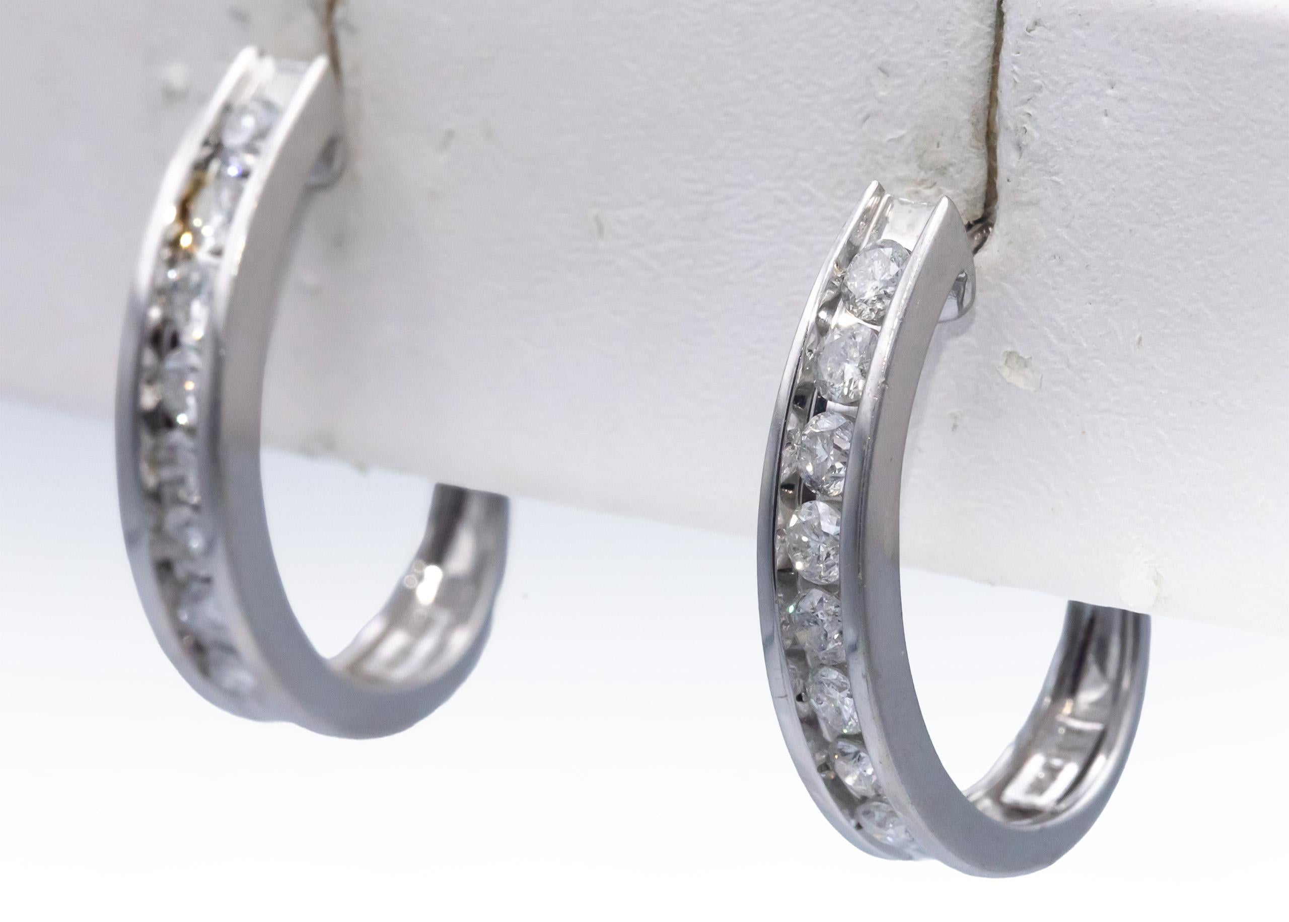 14k White Gold Round Diamond Curved Earrings 0.70CT