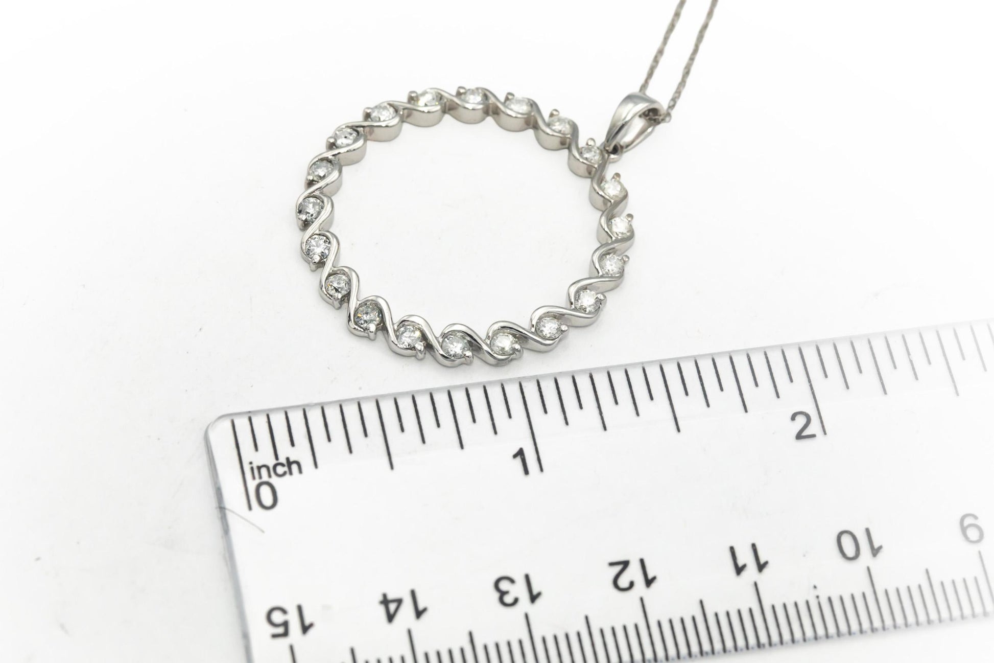 Diamond Round Cut 14k White gold Jewelry Swirling Circle Pendant Necklace 1.0CT