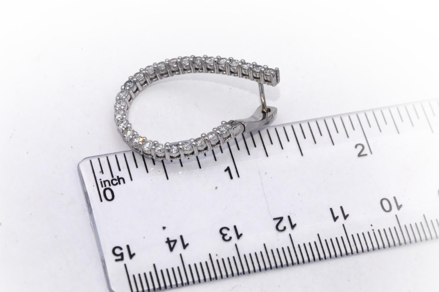 14k White Gold Round Diamond Spiral Hoop Earrings 2.50CT