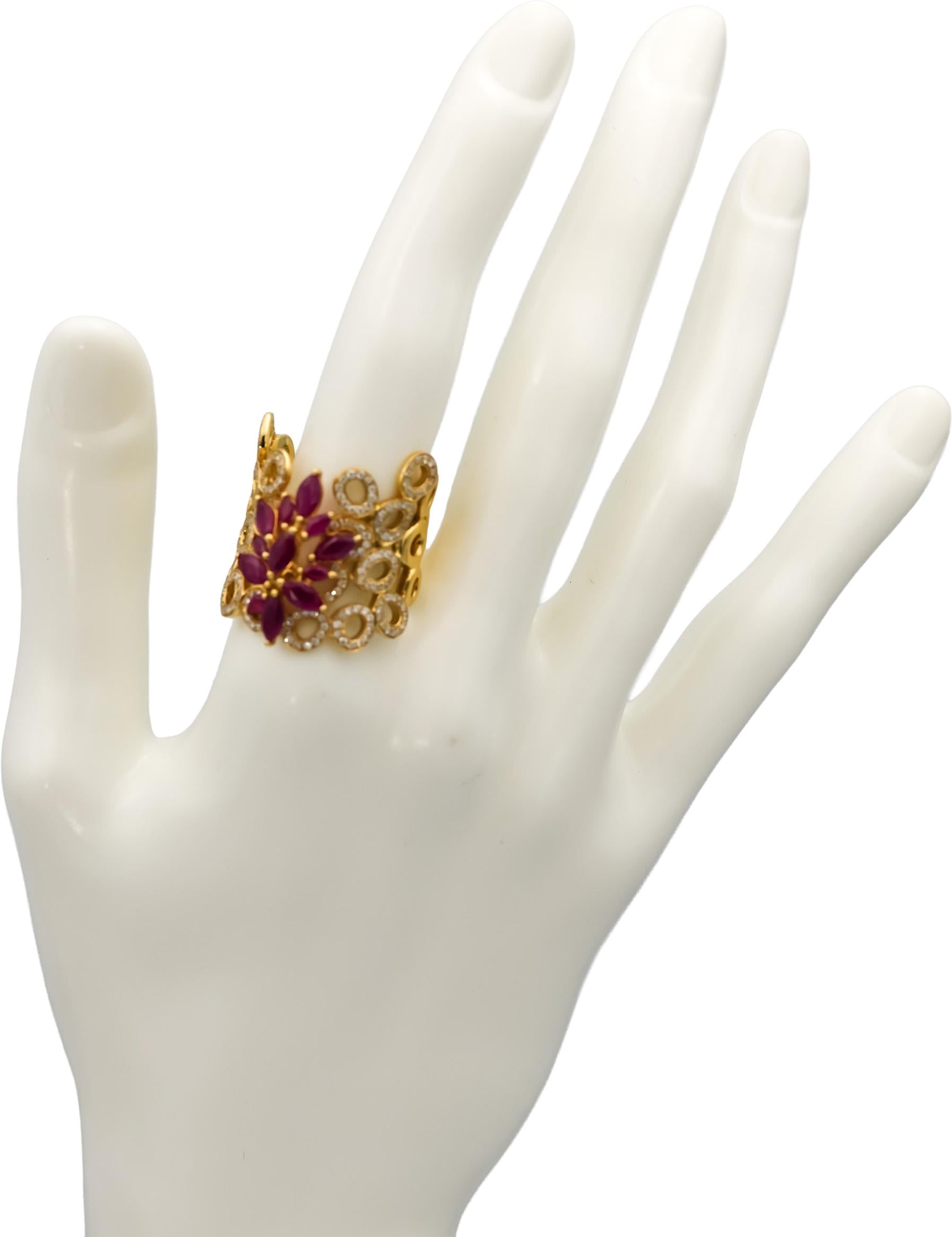 18k Yellow Gold VS Round Diamond Marquise Ruby Floral Cocktail Ring 1.65CT Sz. 7