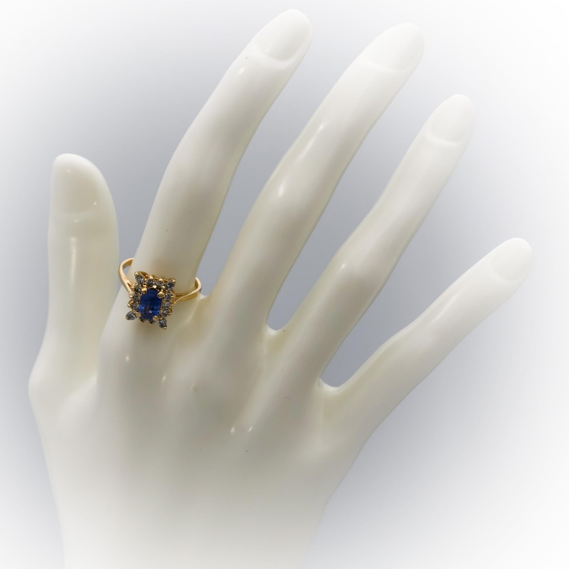 14k Yellow Gold Diamond and Tanzanite Cocktail Ring 1.10CT Size 6.75