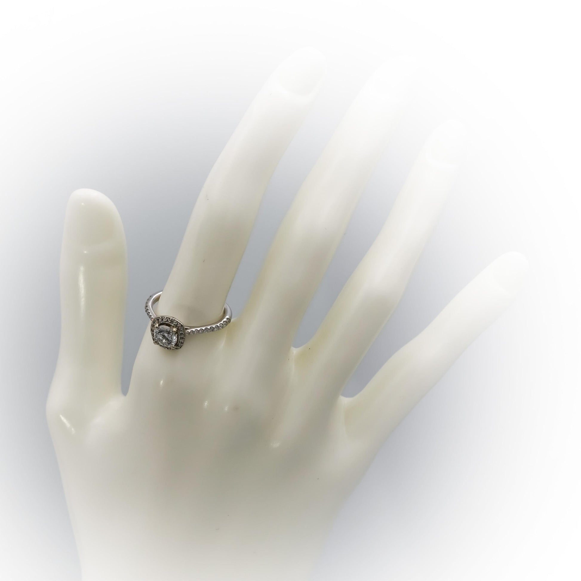 14k White Gold VS Round Diamond Engagement Ring 1.05CT Size 6.75