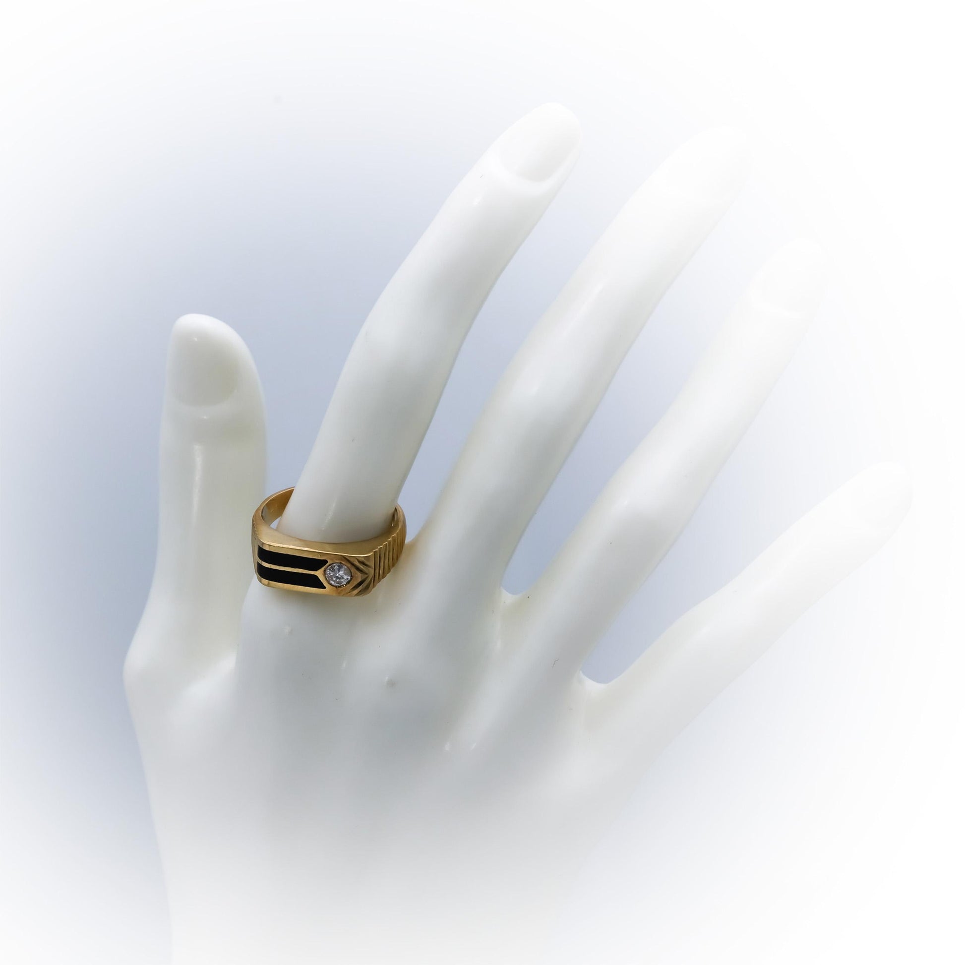 14k Yellow Gold Diamond and Black Onyx Men's Ring 0.23CT Size 9.5