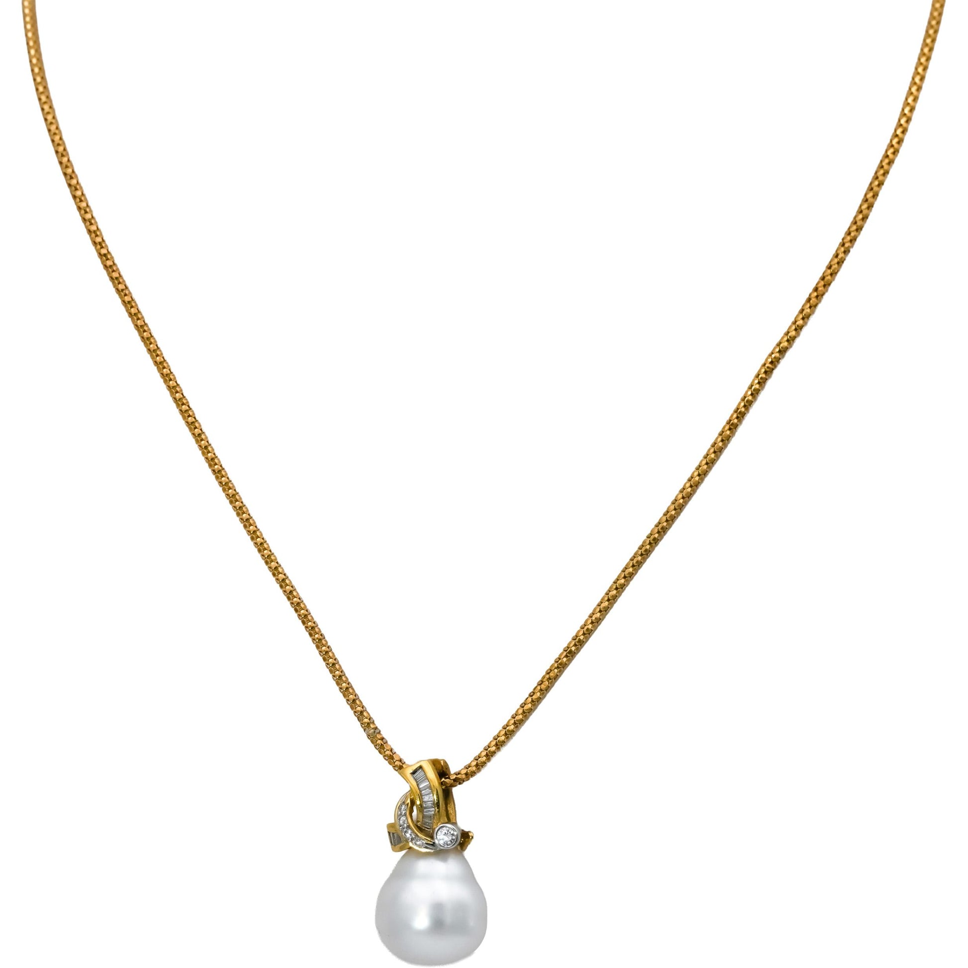 18k Yellow Gold Diamond and 12.7mm Pearl Pendant Necklace 0.25CT
