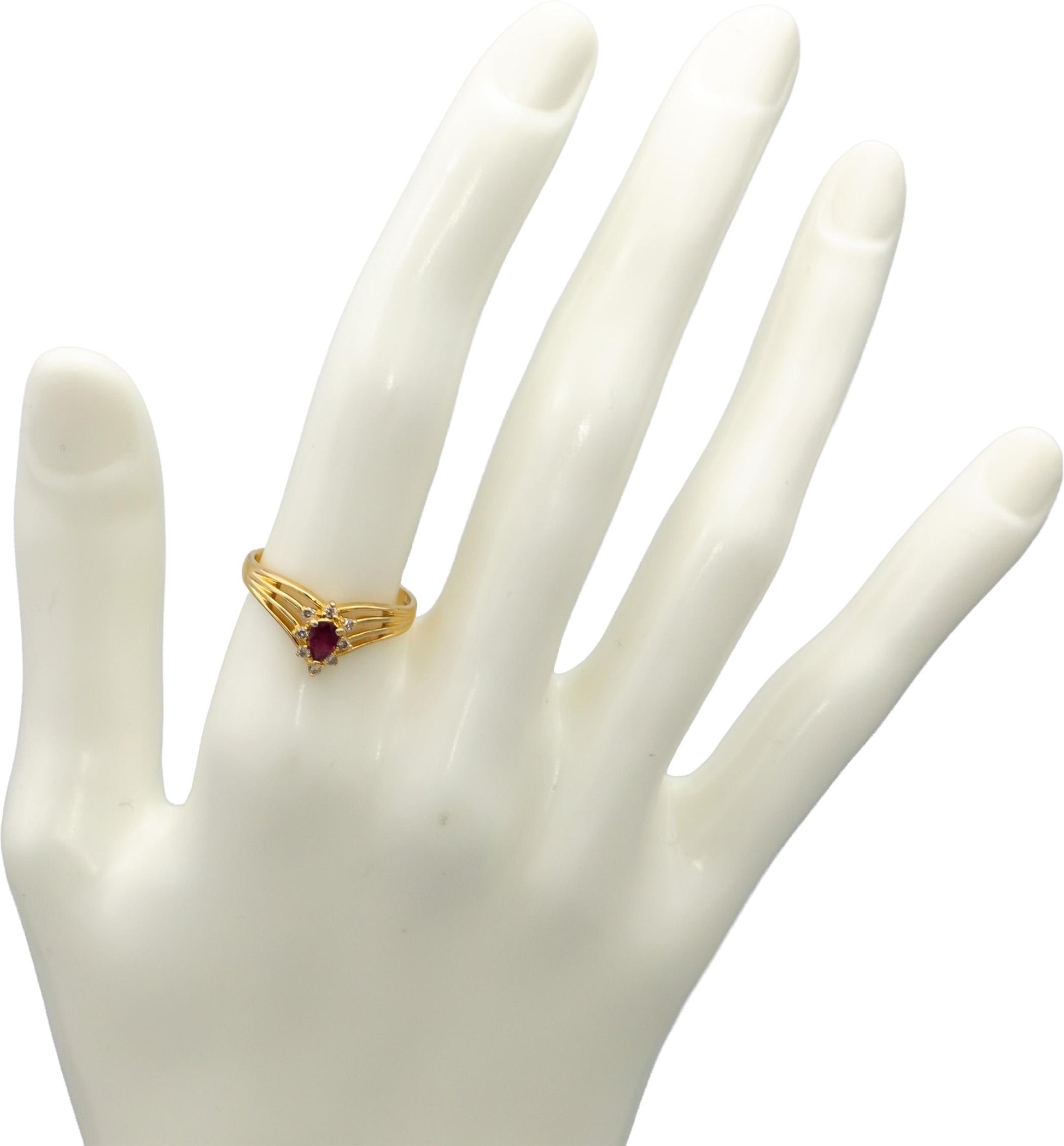 14k Yellow Gold Pear Ruby and Round Diamond Cocktail Ring 0.25CT Size 6.75