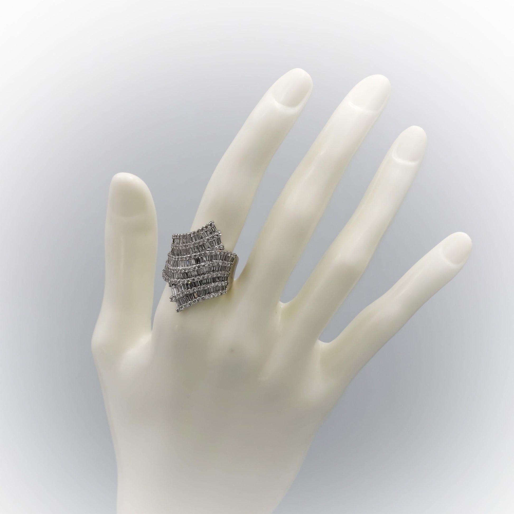 14k White Gold Round & Baguette VS Diamond Cluster Cocktail Ring 3.0CT Size 7