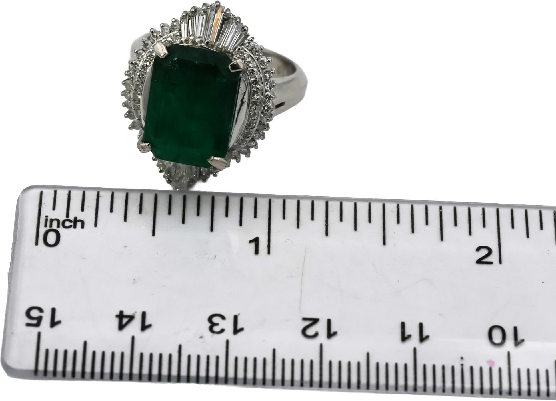 Platinum VS Diamond and Emerald Cocktail Ring 6.44CT Size 6.5