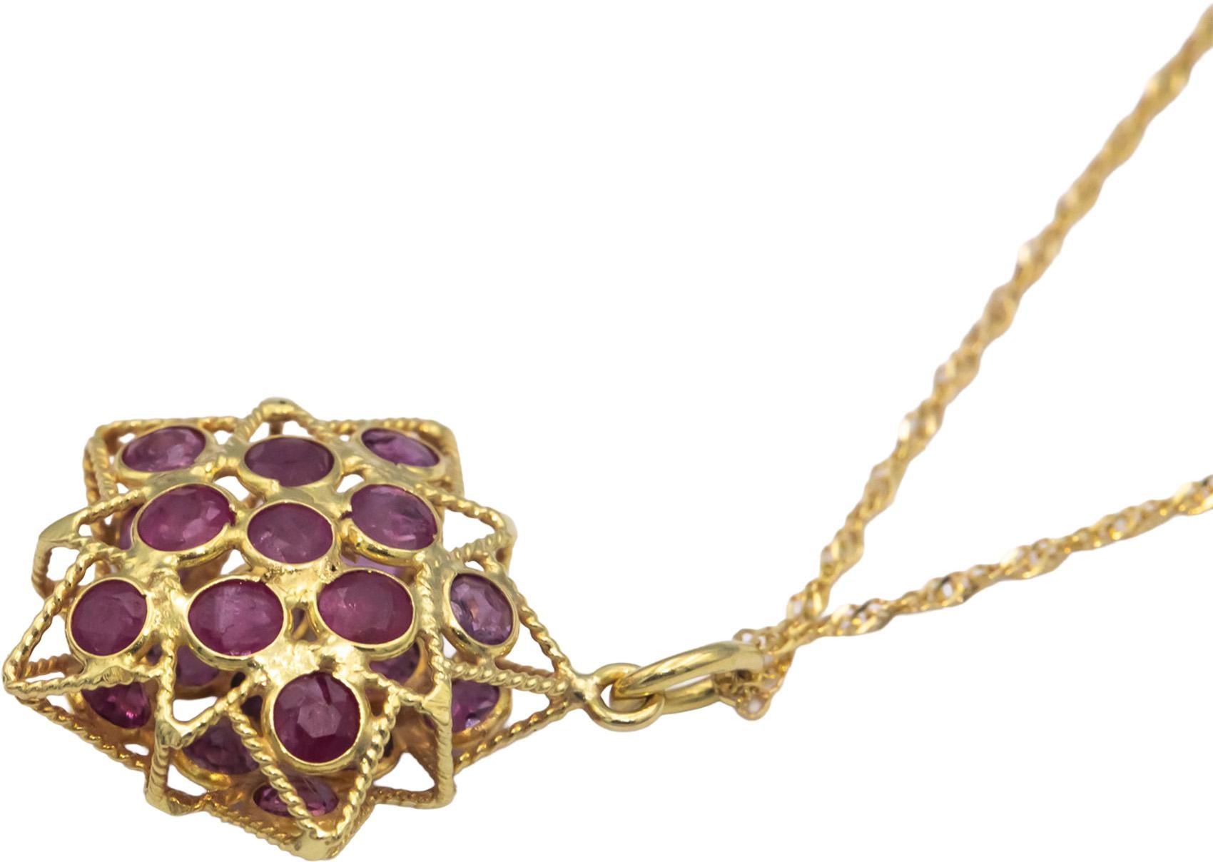 10k Yellow Gold 0.75CT Round Cut Ruby Star Cluster Pendant Necklace