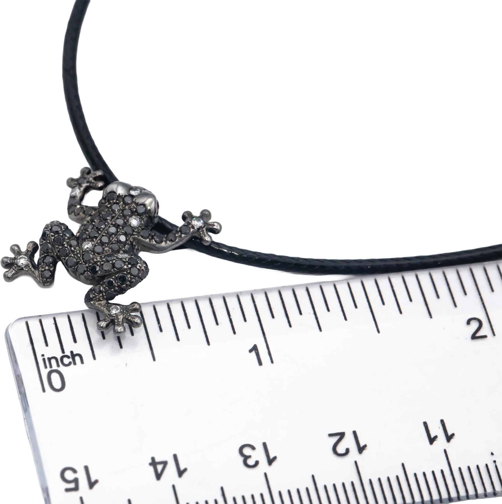14k White Gold Rhodium 0.25CT White & Black Diamond Cluster Tree Frog Pendant