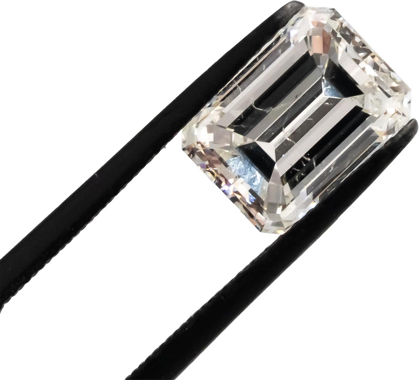 GIA Certified SI2/H Emerald Cut Diamond Loose Stone 3.01CT